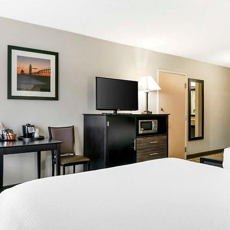 Best Western Beacon Inn Grand Haven Extérieur photo