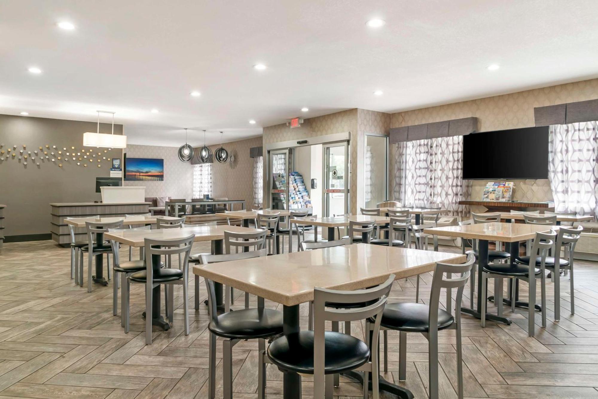 Best Western Beacon Inn Grand Haven Extérieur photo
