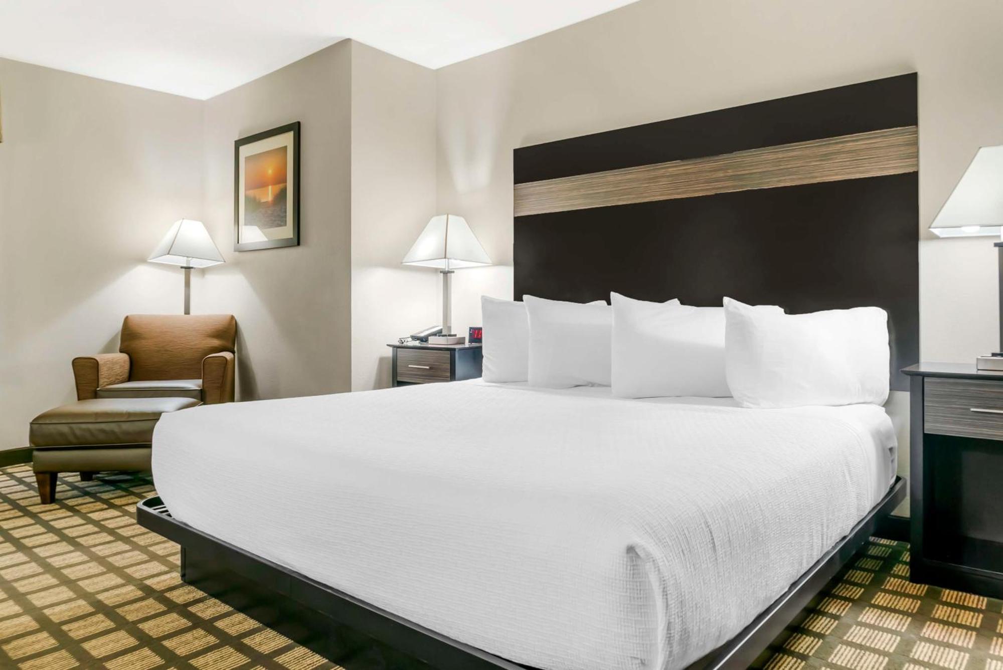 Best Western Beacon Inn Grand Haven Extérieur photo