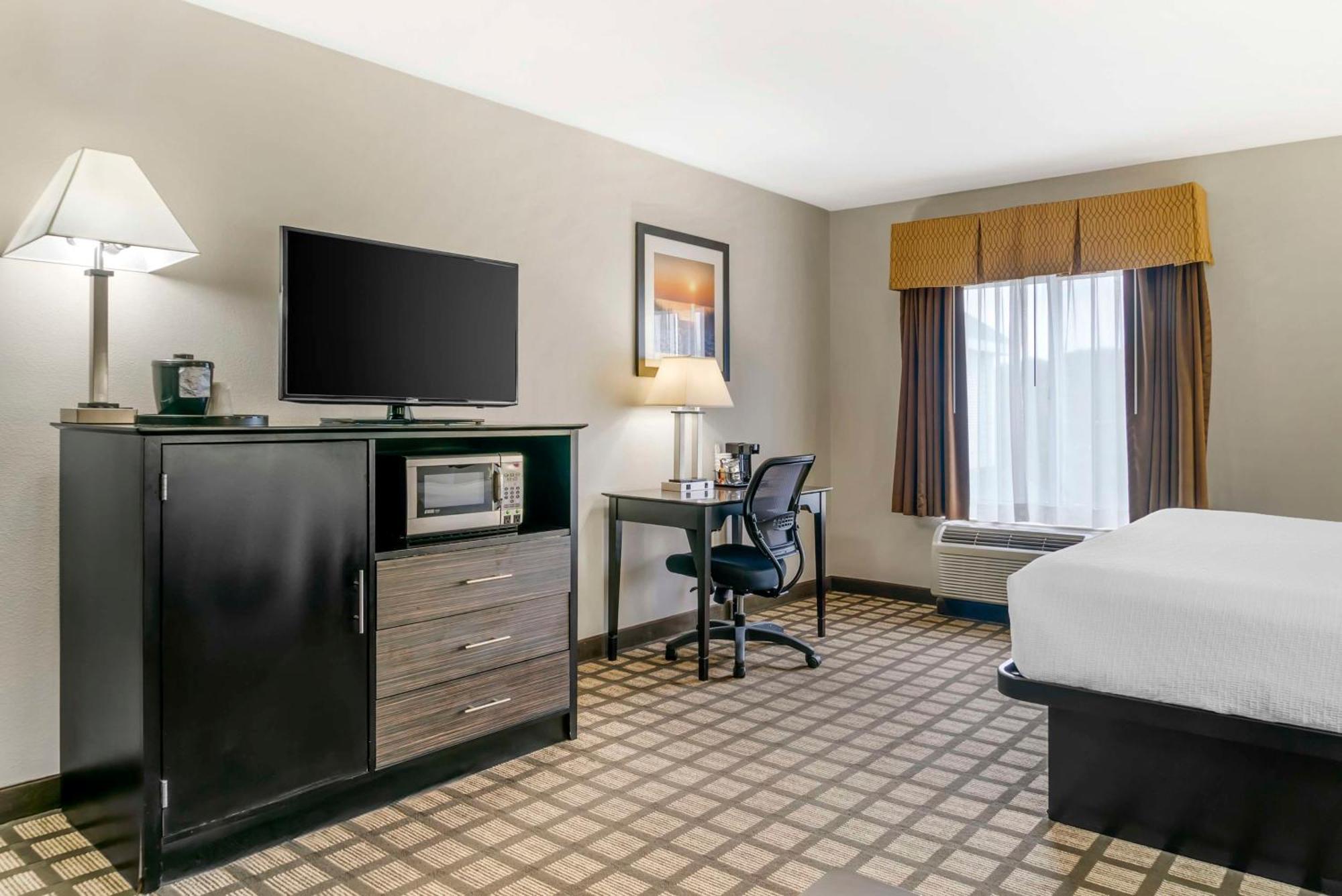 Best Western Beacon Inn Grand Haven Extérieur photo